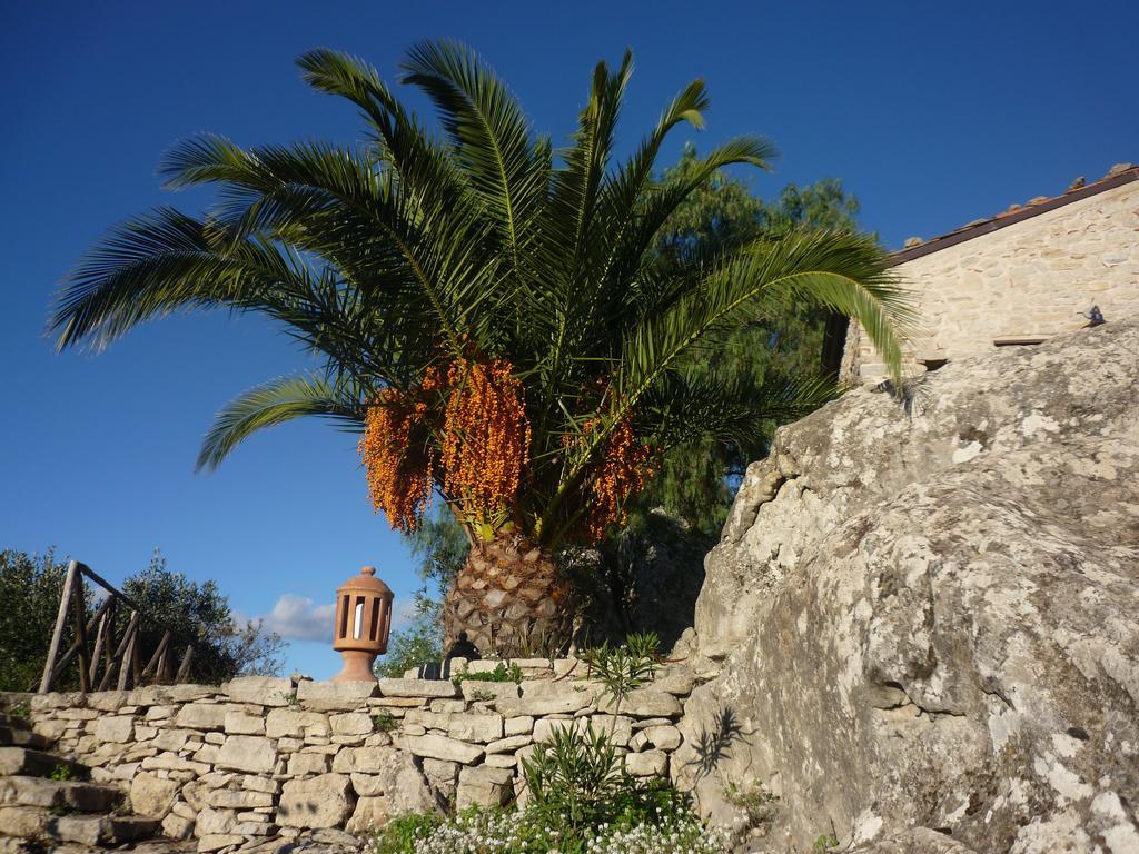 Rocca Del Vento Bed & Breakfast San Pantaleone Eksteriør bilde