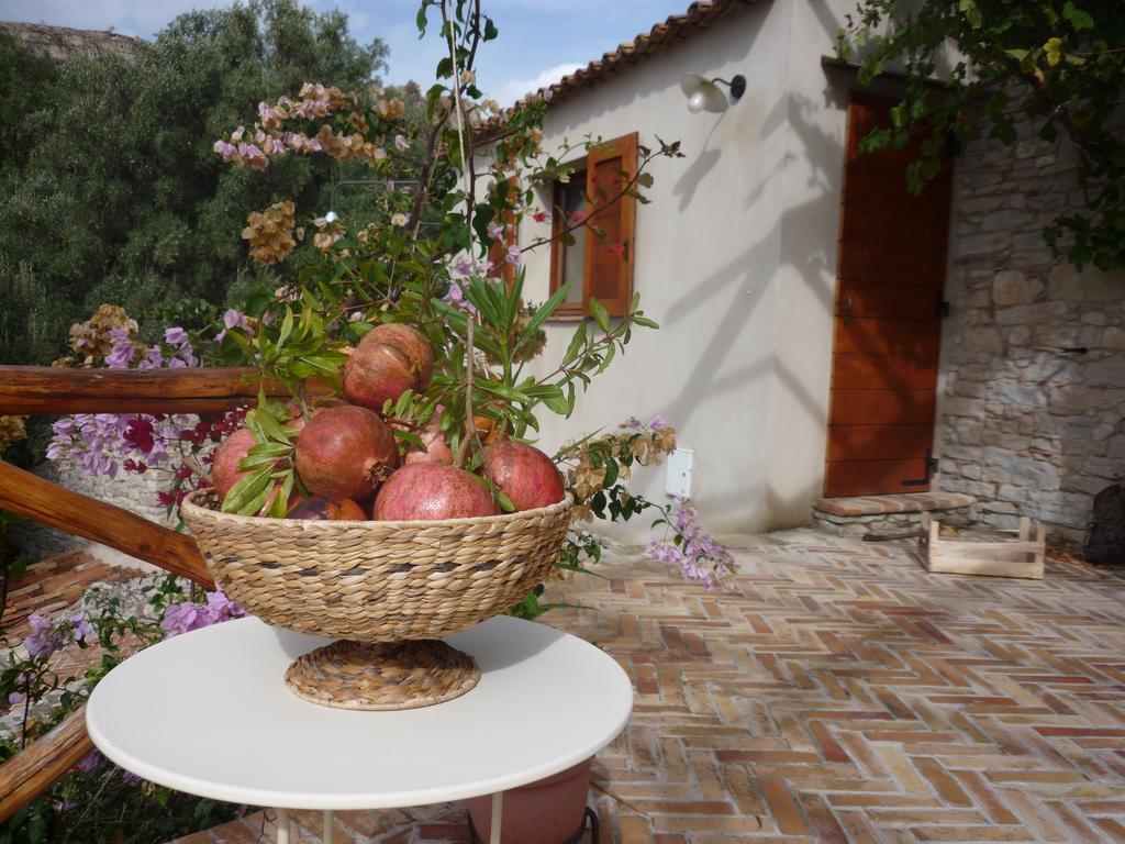 Rocca Del Vento Bed & Breakfast San Pantaleone Eksteriør bilde