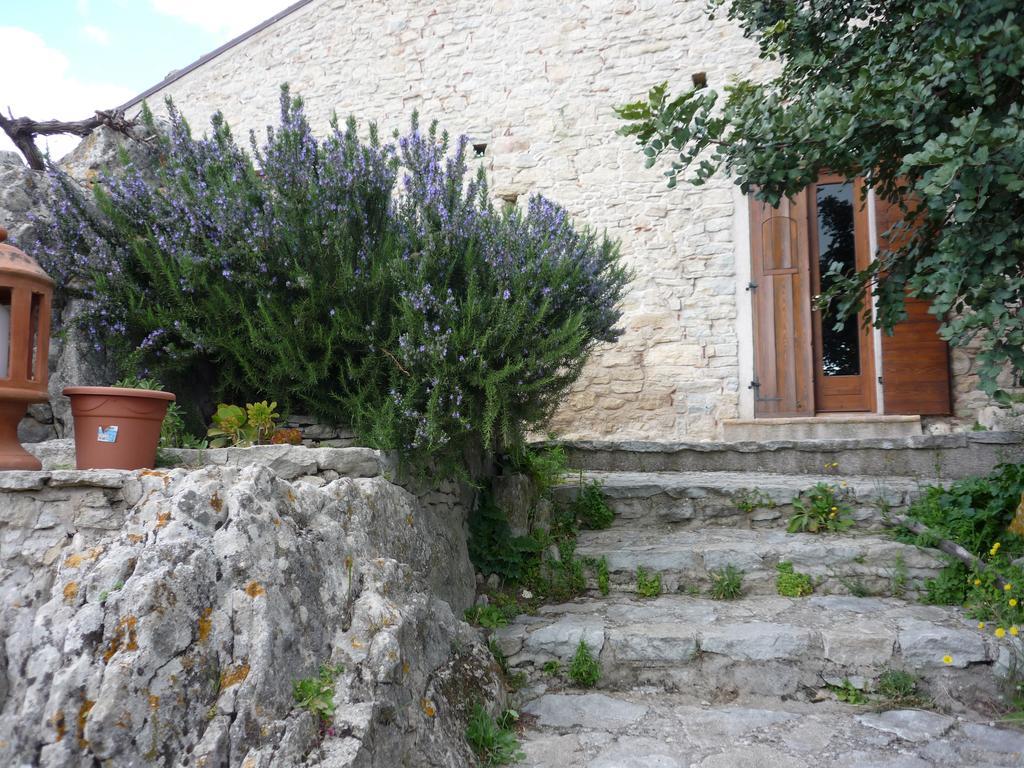 Rocca Del Vento Bed & Breakfast San Pantaleone Rom bilde