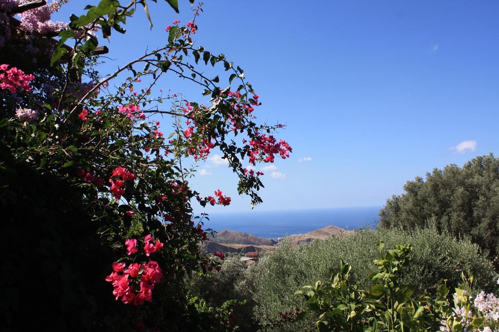 Rocca Del Vento Bed & Breakfast San Pantaleone Eksteriør bilde
