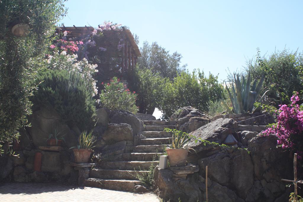 Rocca Del Vento Bed & Breakfast San Pantaleone Eksteriør bilde