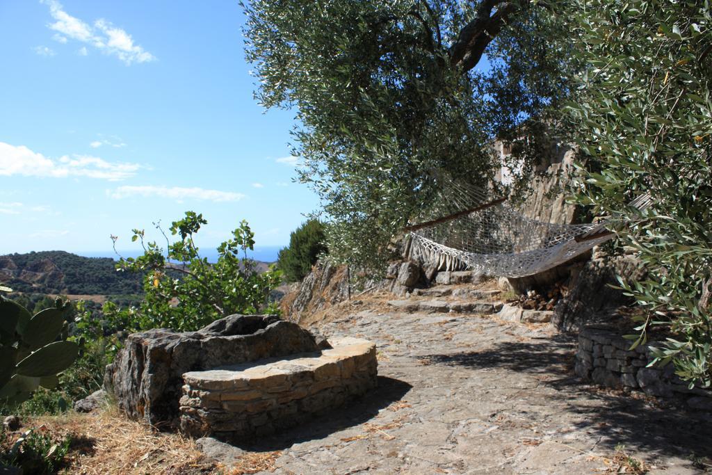 Rocca Del Vento Bed & Breakfast San Pantaleone Eksteriør bilde