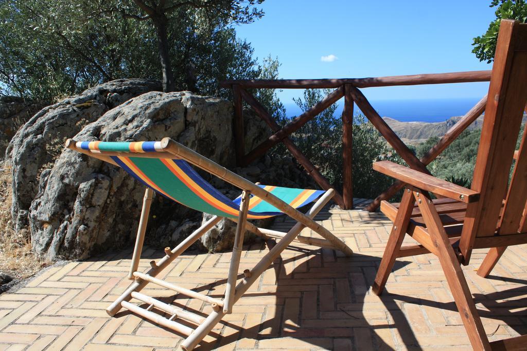 Rocca Del Vento Bed & Breakfast San Pantaleone Eksteriør bilde